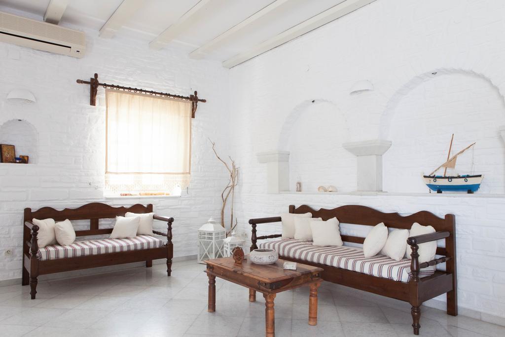 Hotel Begleri Antiparos Exterior photo